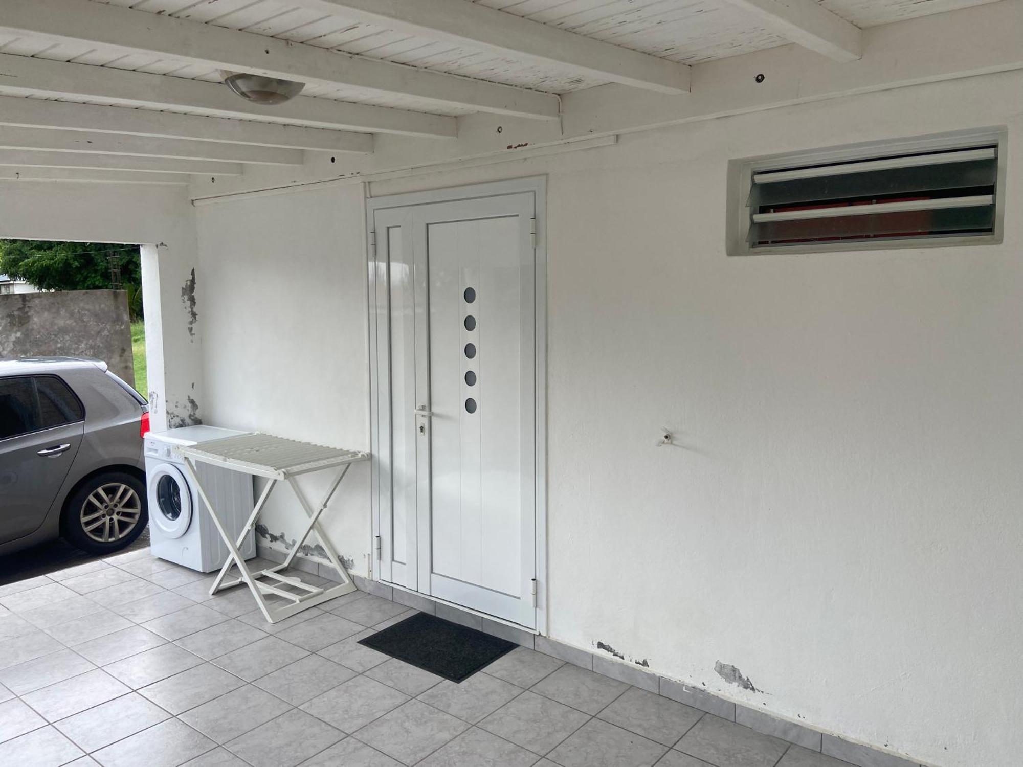 Logement De 40M2 Avec Terrasse, Moderne Et Equipe Petit-Canal Екстер'єр фото